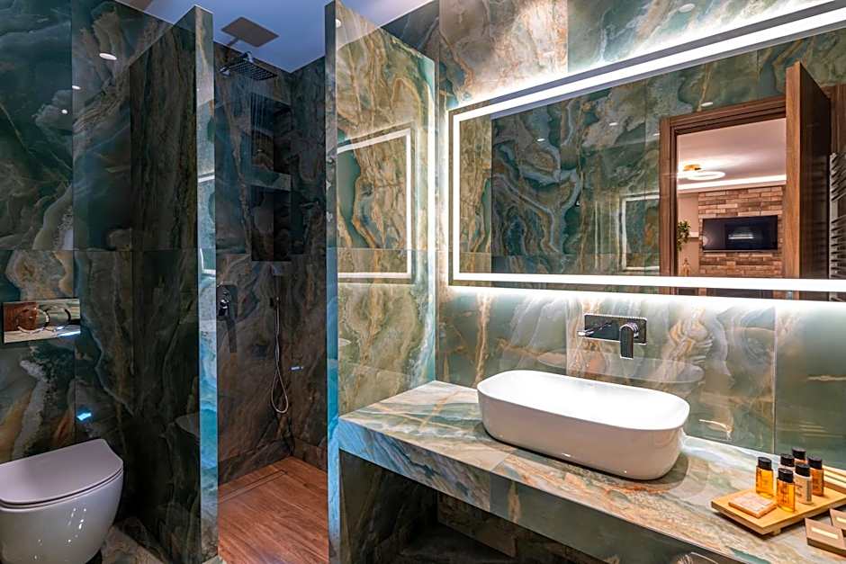 FLOARA DI MUNTE Forest Luxury Suites