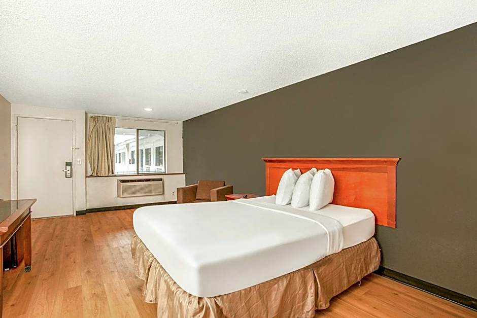 OYO Hotel Centralia