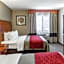 Comfort Inn & Suites West Springfield