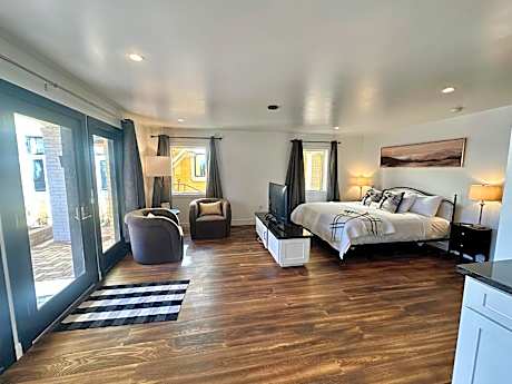 King Room with Garden View