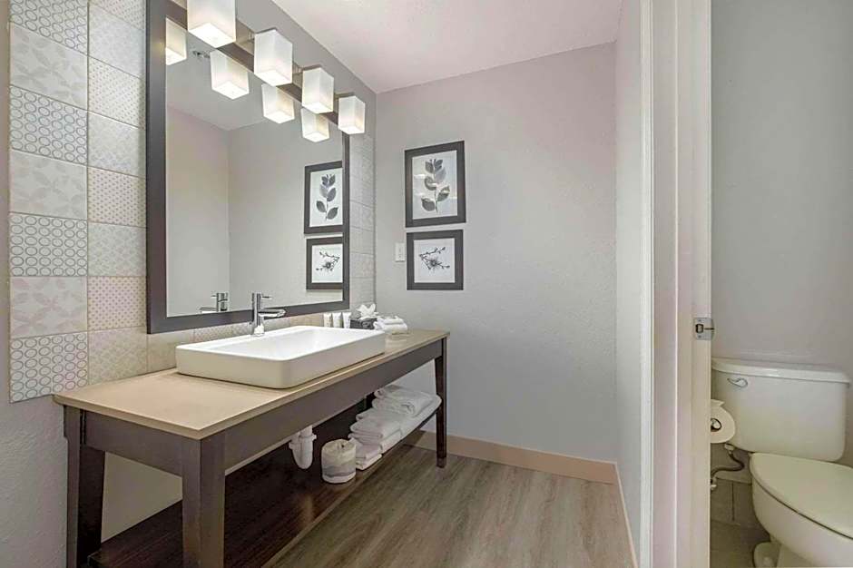 Country Inn & Suites by Radisson, Port Canaveral, FL