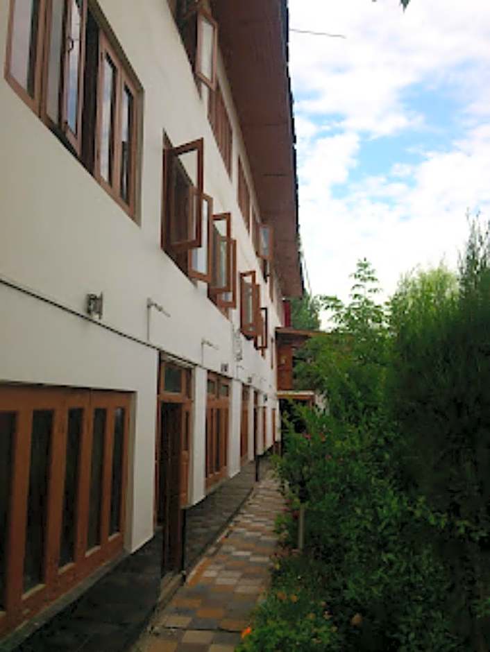 Gulzar Palace – Srinagar, PA