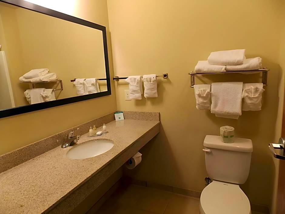 AmeriVu inn and Suites - Crookston