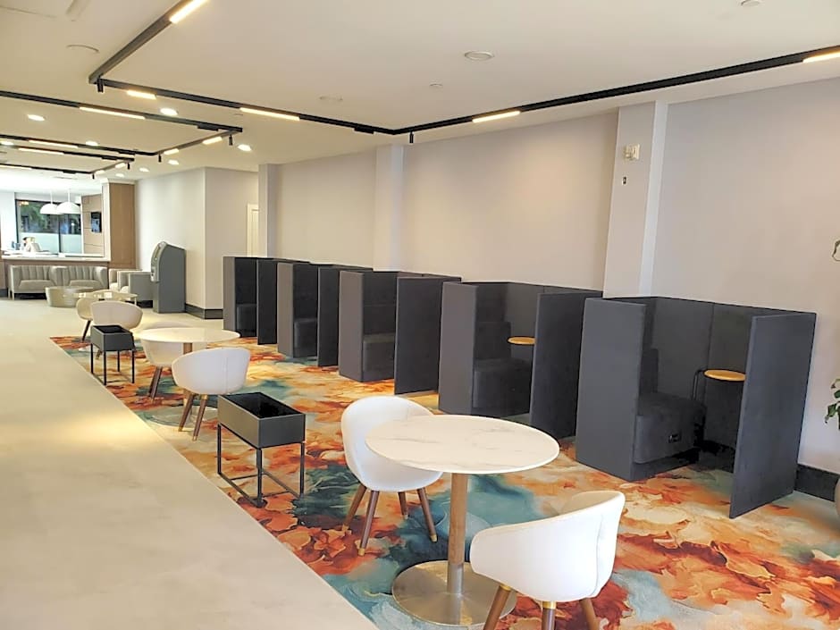 Radisson Hotel Montreal Airport