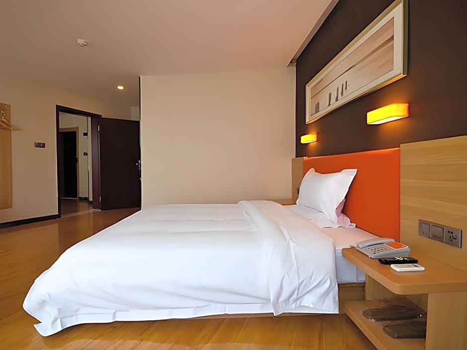 7 Days Premium Jiaozuo Renming Road Normal Institution