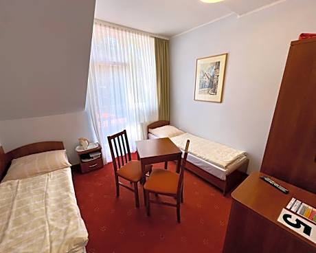 Twin Room with Private Bathroom