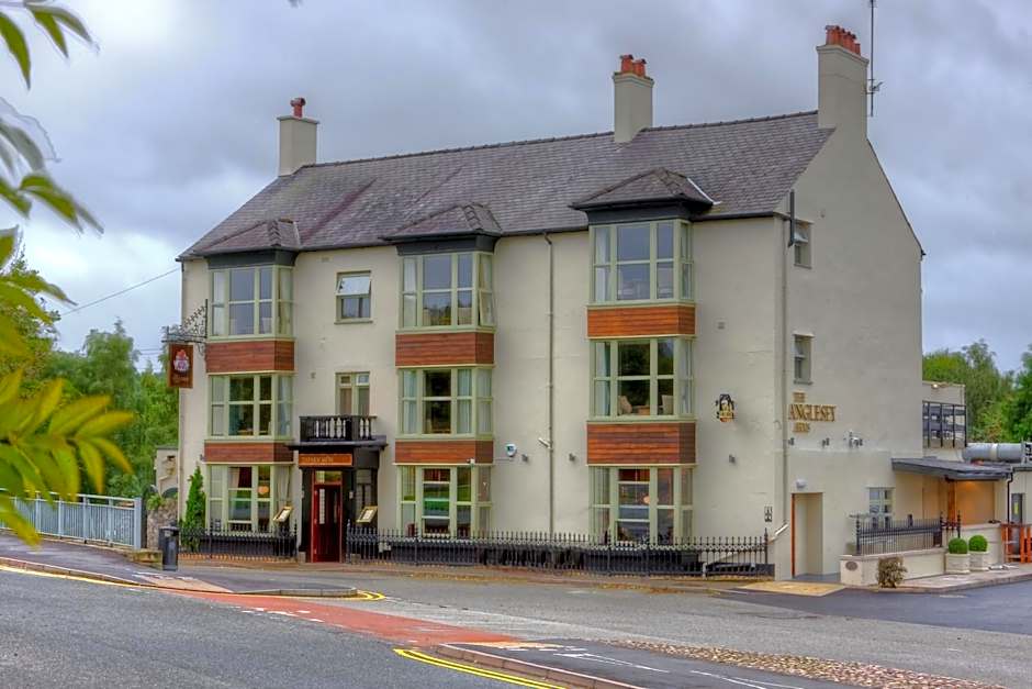 Anglesey Arms Hotel