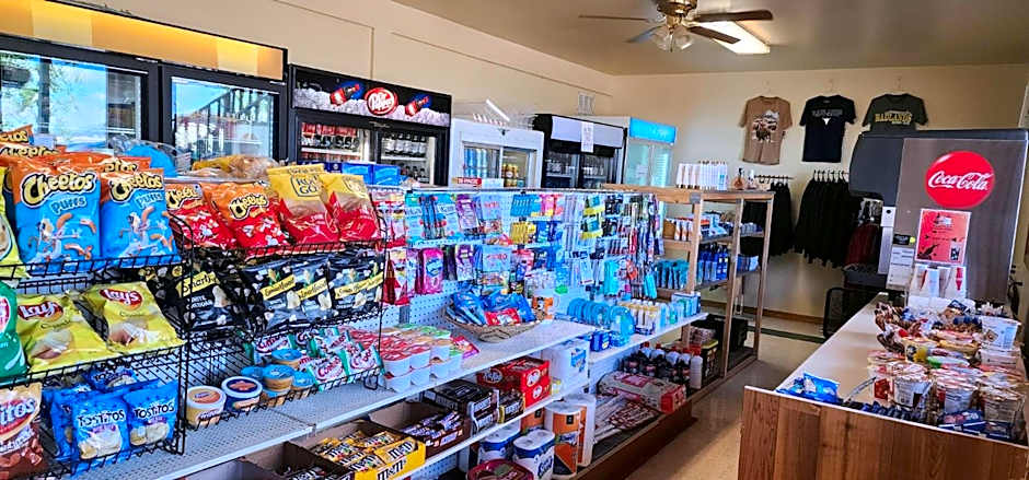 Badlands Hotel & Campground