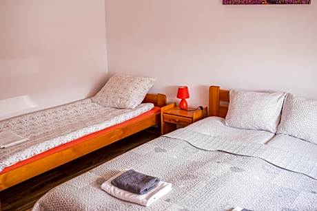 Economy Triple Room with Shared Bathroom