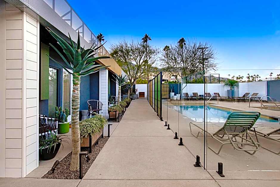 Mahala - 21 and Over - A Town & Desert Boutique Hotel