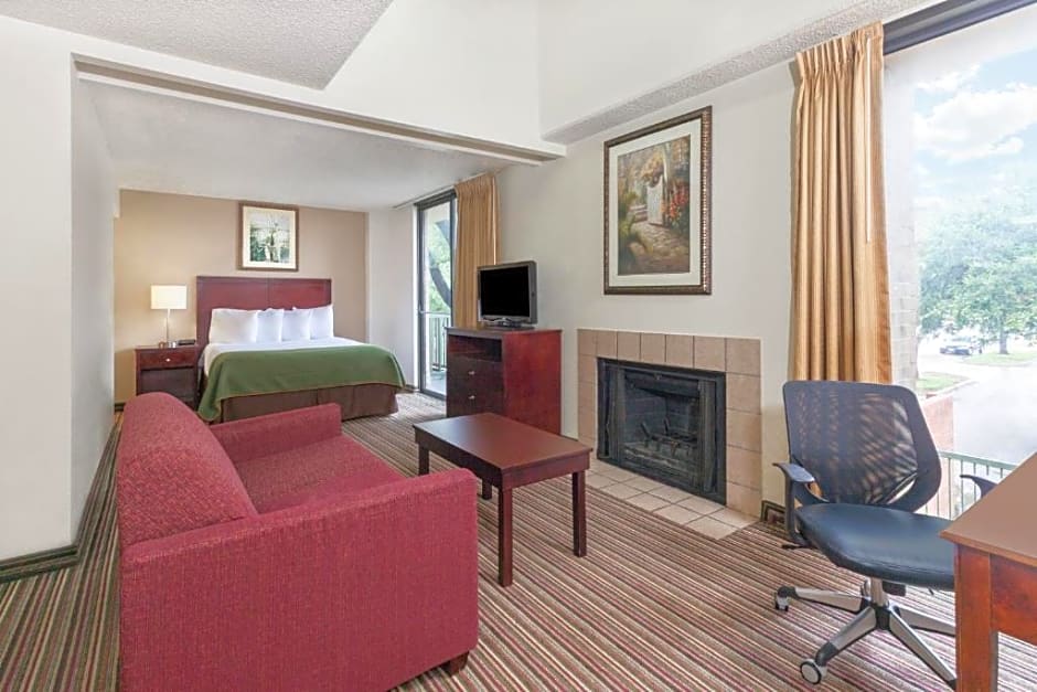 Hawthorn Extended Stay by Wyndham Richardson