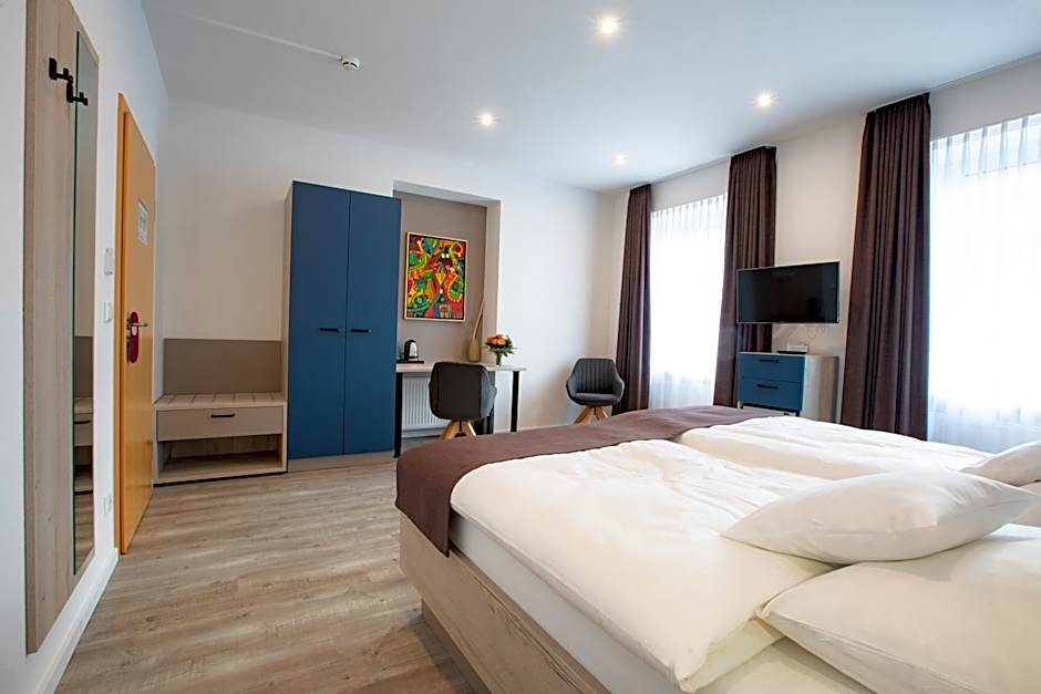 CAESARO Hotel & Pizzeria - 20 Jahre Familienunternehmen