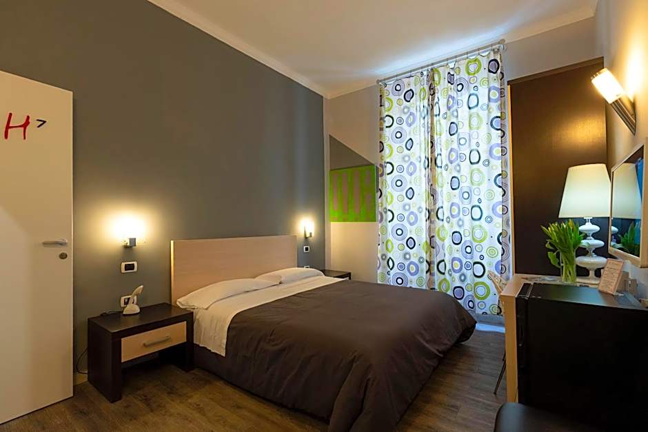 H Rooms Boutique Hotel