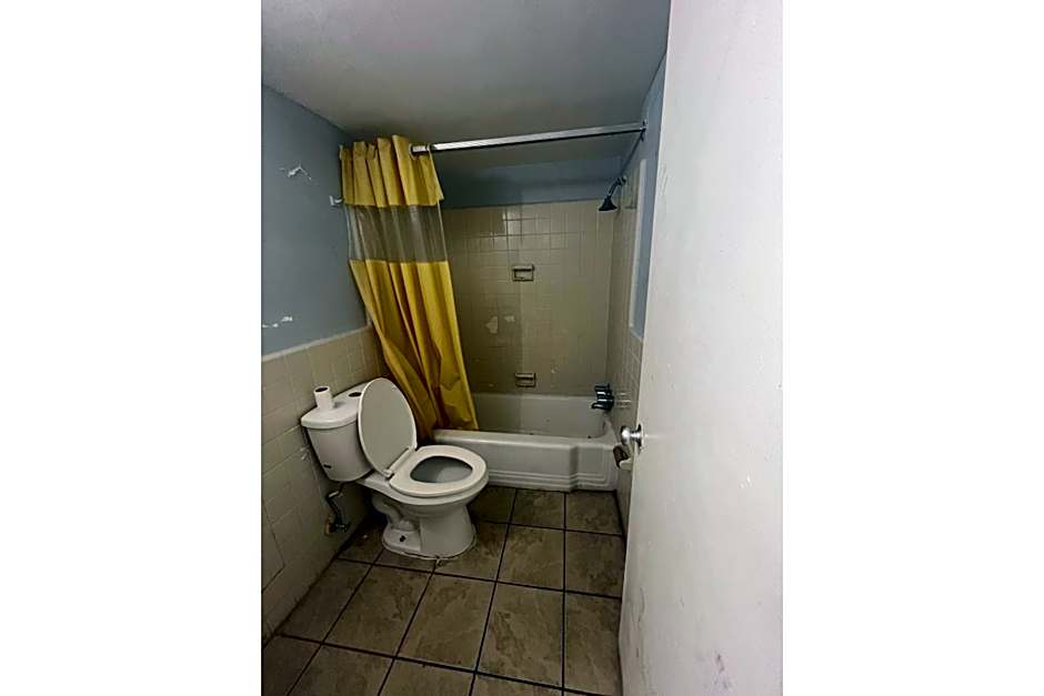 Washington Motel by OYO