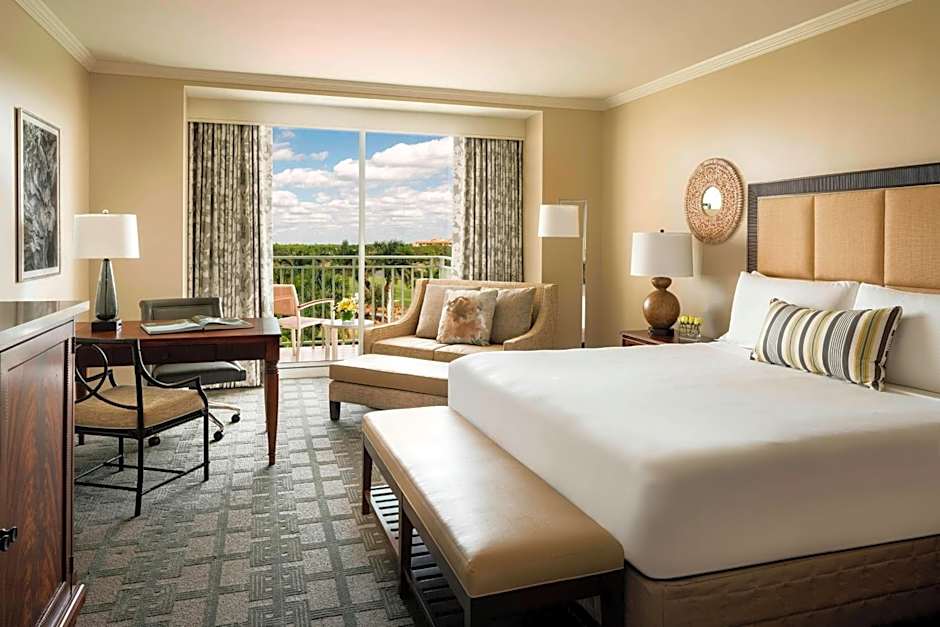 The Ritz-Carlton Naples, Tiburón