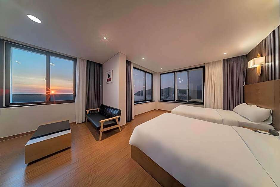 Two-Y-Hotel