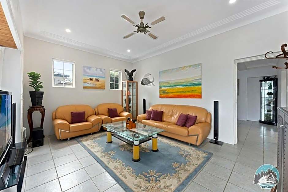 Aircabin - Blakehurst - Spacious - 5 Beds House
