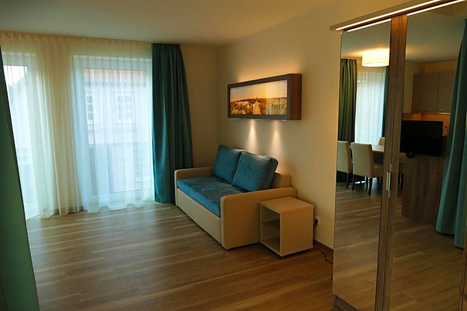 Meyn's Apartments & Hotel