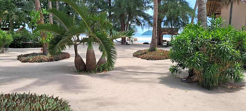 Angkana Bungalows adults only