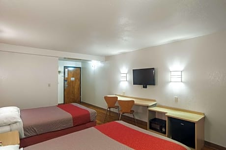 Deluxe Quadruple Room - Non-Smoking