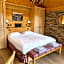 Hotel Between