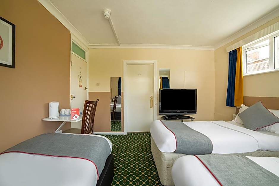 Devine Beach Hotel, Westcliff Southend-On-Sea