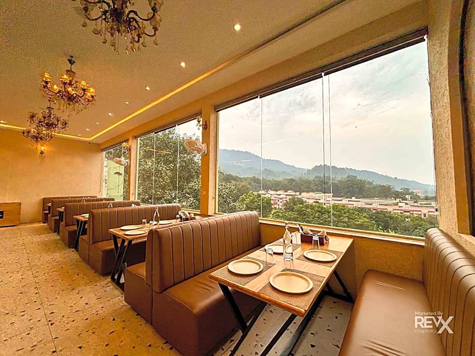 Hotel Nirvana Palace Near Parmarth Niketan