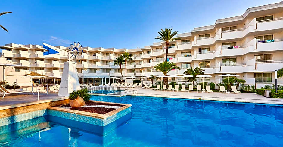 Photo 1 of 36 of Globales Cala Bona Suites