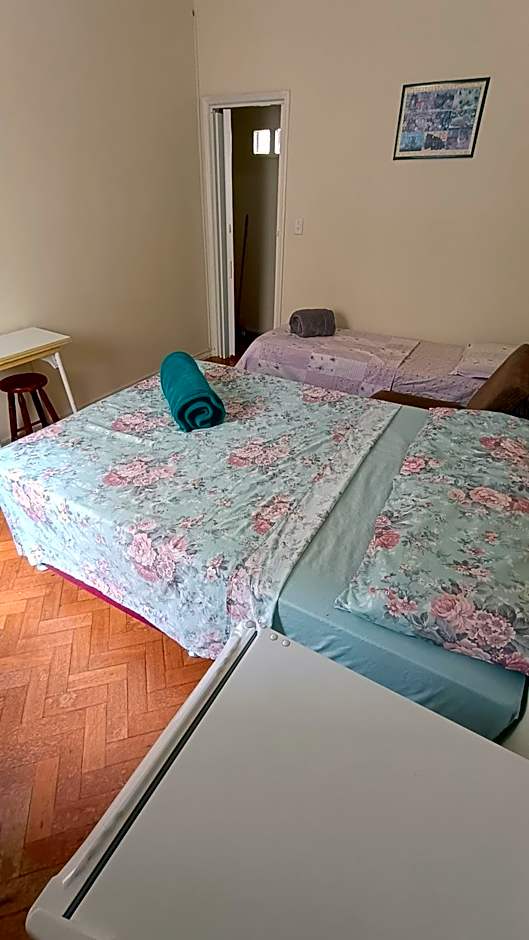 Quarto em Apartamento Compartilhado