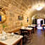 Camelot Traditional & Classic Hotel
