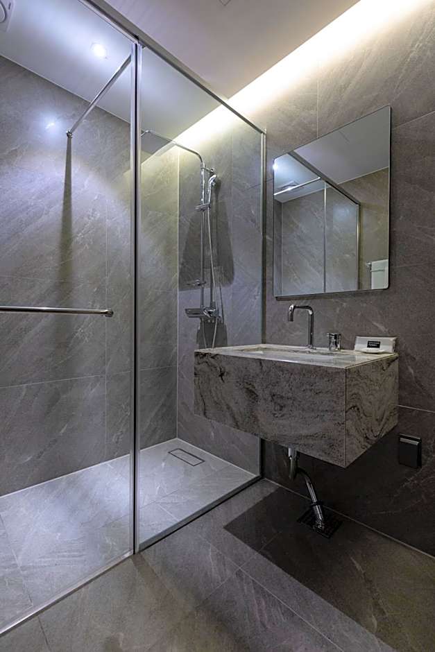 Queentown hotel