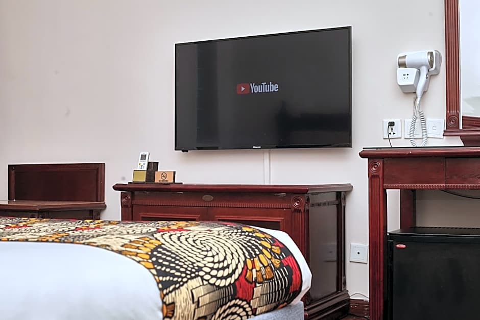 Best Western Plus Paramount Hotel