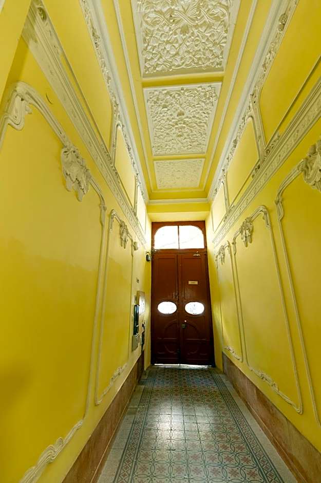 Danube Dwelling Aulich utca 3