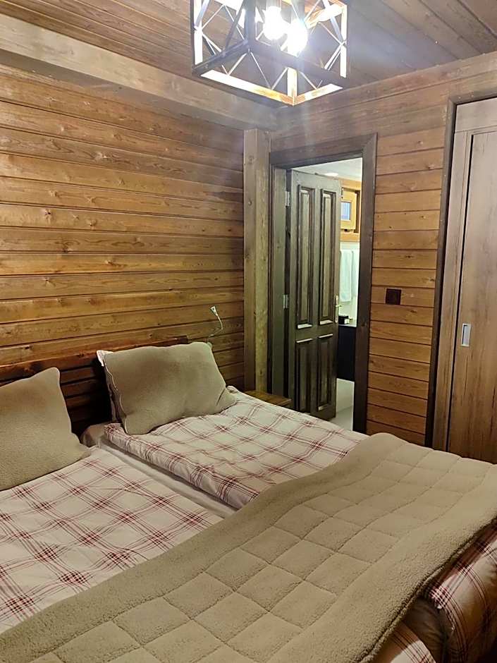 Karinna Orman Evleri