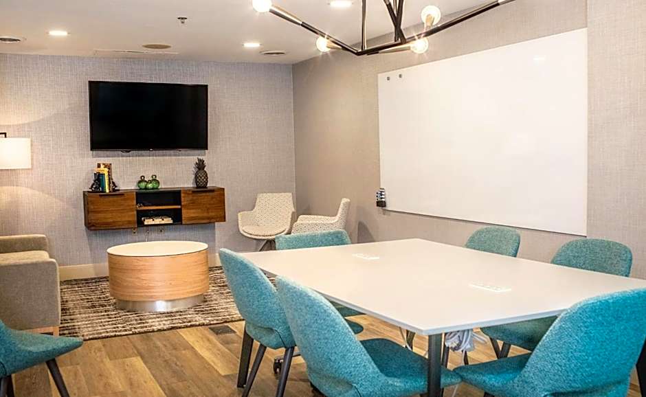 Crowne Plaza Charleston By IHG