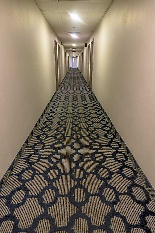Days Inn by Wyndham Florence Cincinnati Area
