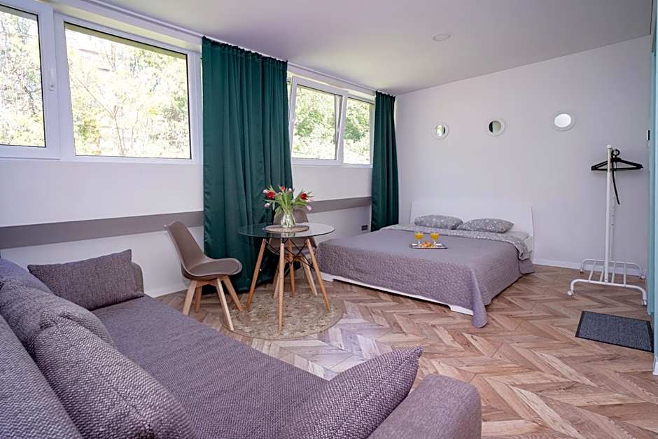 House 22A Studio Apartments