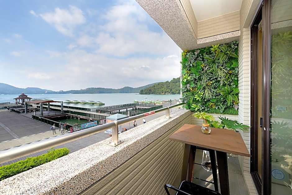 Hu Yue Lakeview Hotel