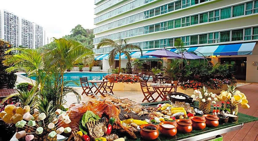 Regal Riverside Hotel