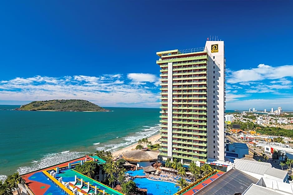 El Cid El Moro Beach