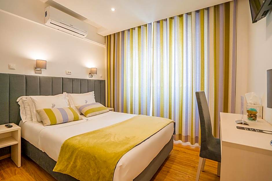 Dinya Lisbon Hotel & Lounge Bar