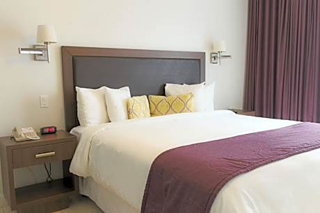 Standard King Room - No Resort Fee