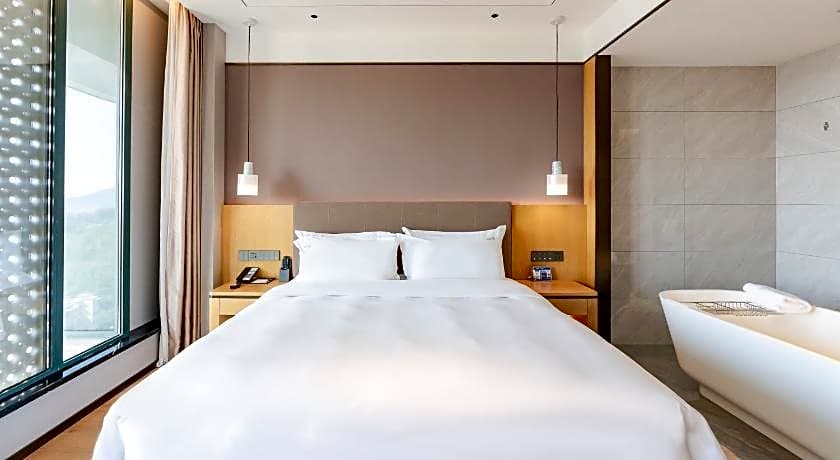 Holiday Inn One Thousand Island Lake By IHG