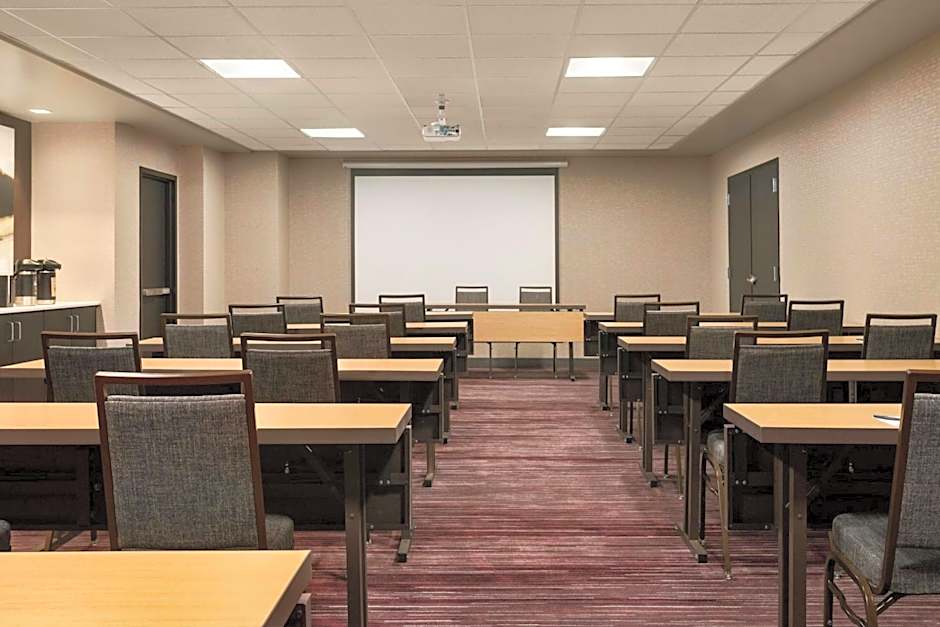 Courtyard by Marriott Topeka