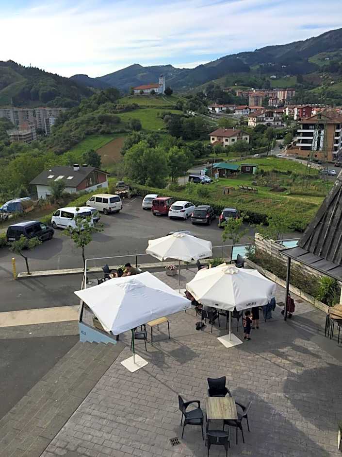 ABARAXKA HOSTEL Disfruta la Vía Verde del Urola hasta la Playa - Naturaleza Montañas y Riqueza Cultural