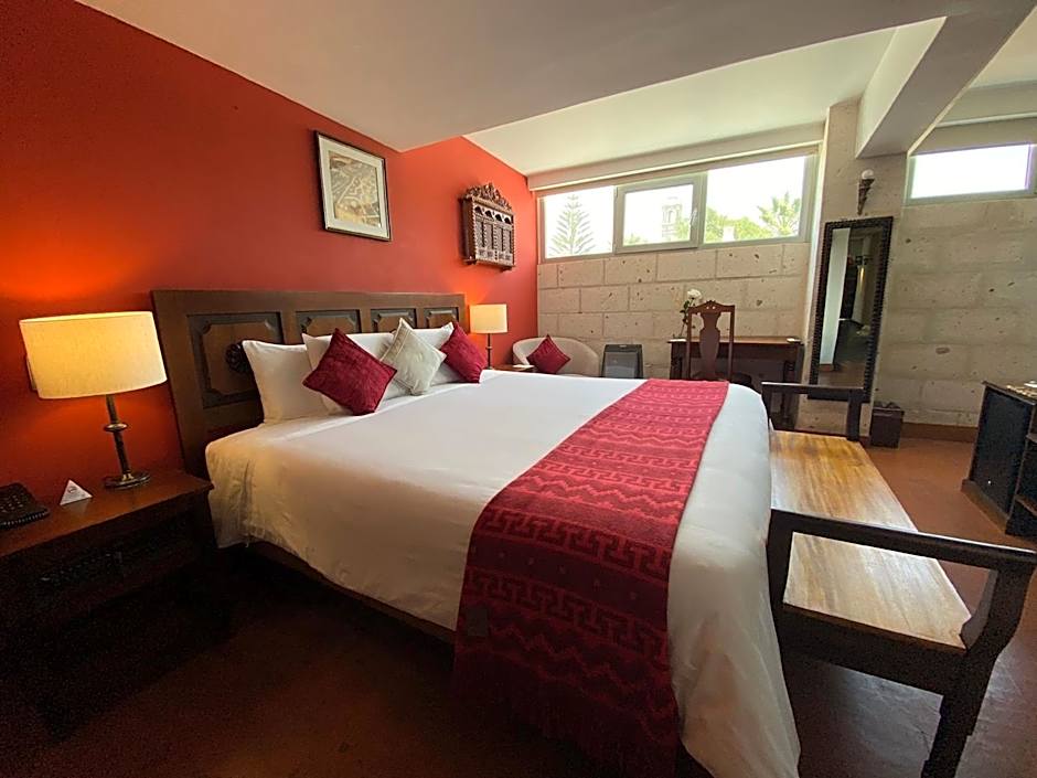 Katari Hotel at Plaza de Armas