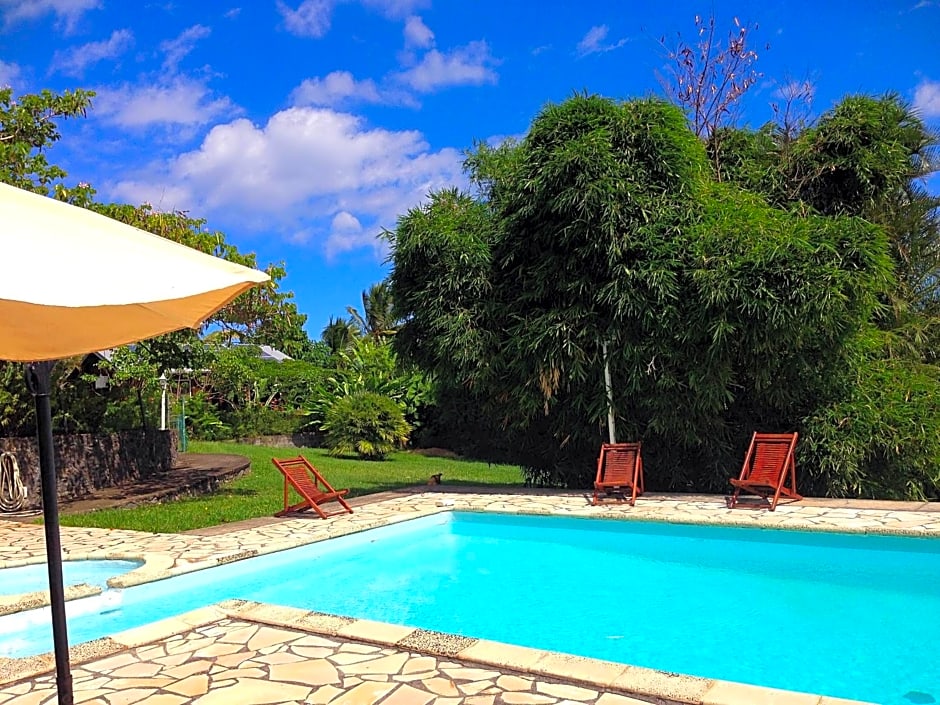 Saint Leu - Chambre 3 épis avec PDJ piscine en pleine nature vue mer - Bardzour