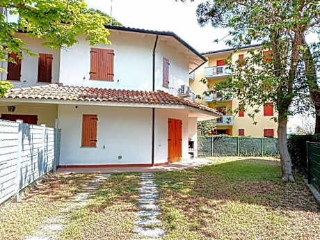 Attractive villa with garden