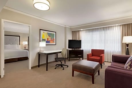 Suite with Two Queen Beds - Mobility and Hearing Access/Non-Smoking