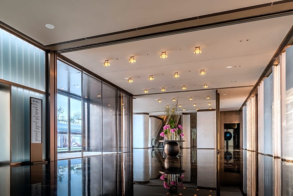 Hilton Shenzhen World Exhibition & Convention Center （Qianhai Snow World）